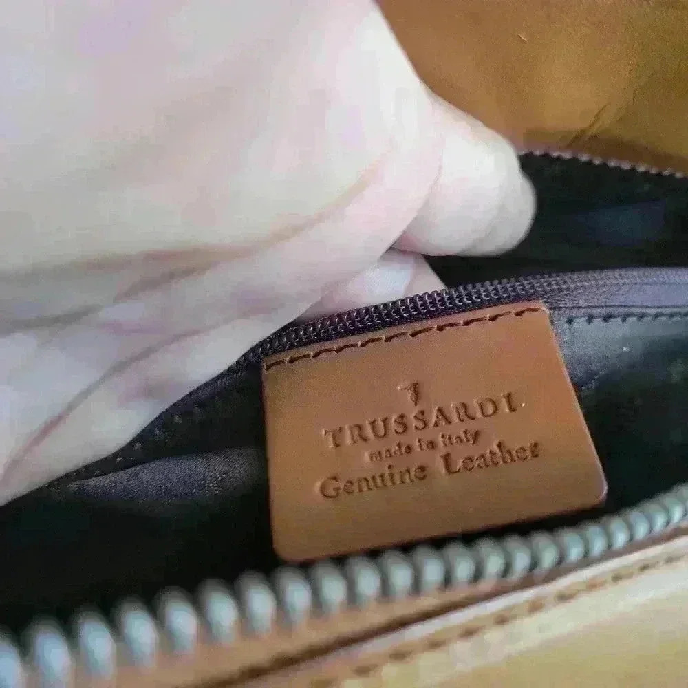 Trussardi Brown Smooth Italy Leather Small Silvertone Logo Handbag Rare Find - Picture 6 of 13